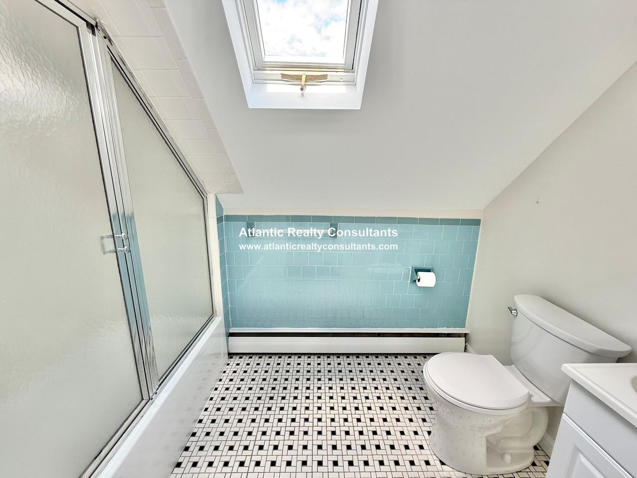 159 Winsor Ave #3 - Photo 6 of 11