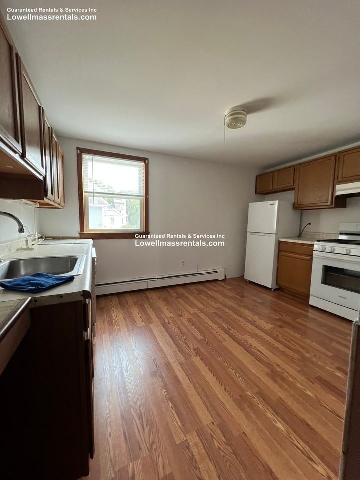 25 12th St #2 - Photo 4 of 6