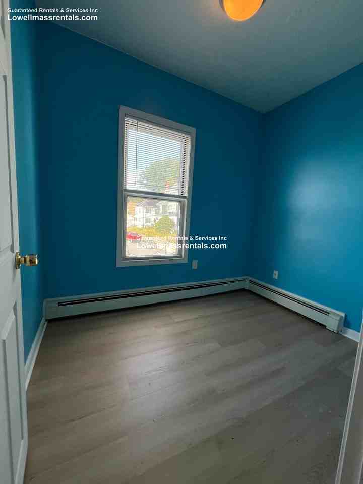 25 12th St #2 - Photo 5 of 6