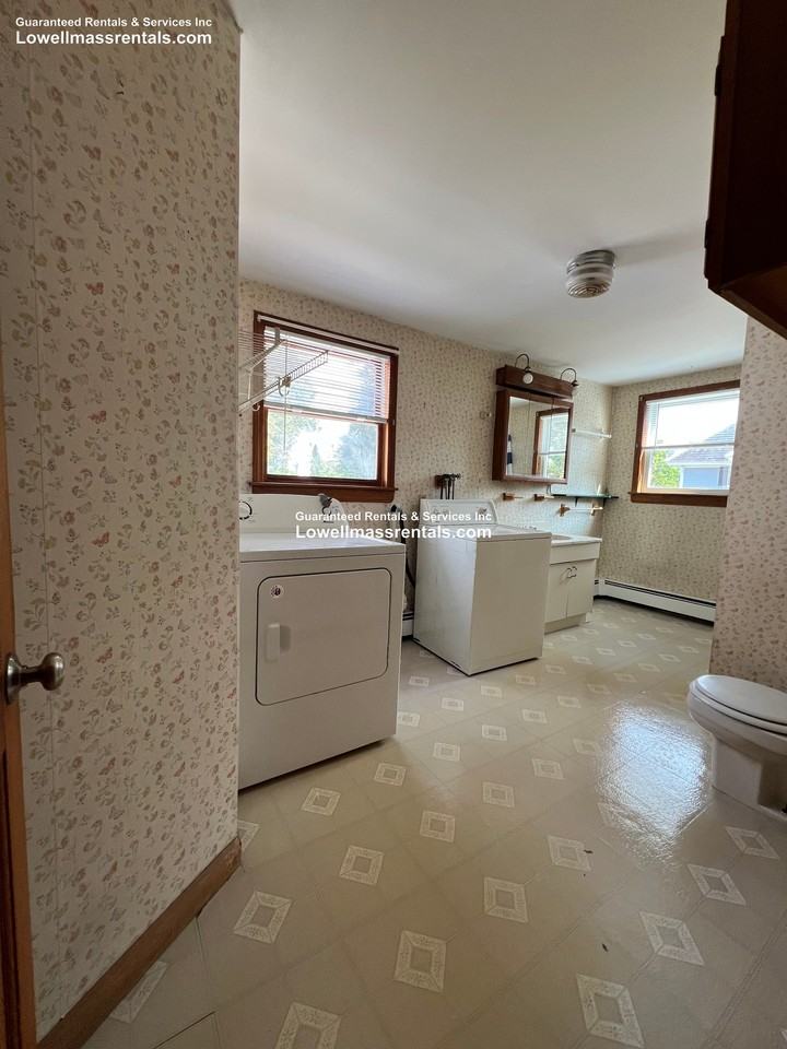 25 12th St #2 - Photo 6 of 6
