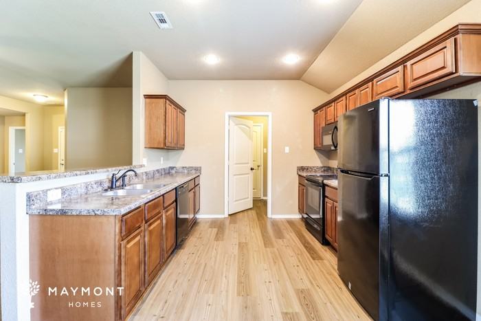 6413 Amalie Dr - Photo 7 of 12