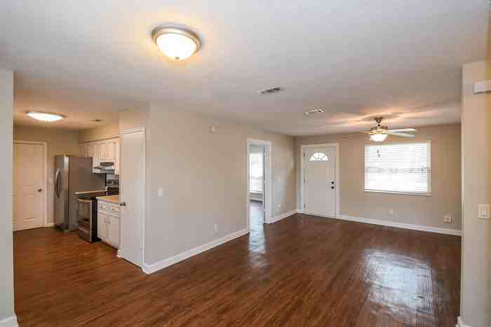 3081 Loretto Rd - Photo 6 of 13