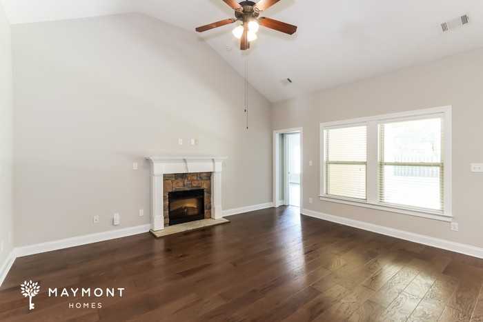 828 Erika Ln - Photo 5 of 13