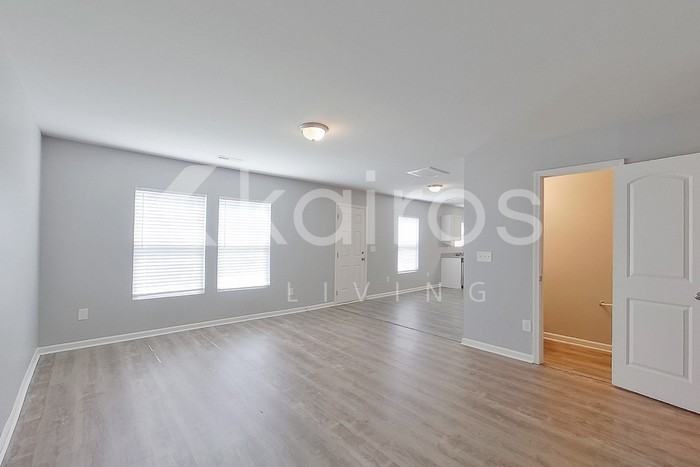 2650 Leo Ln - Photo 5 of 29