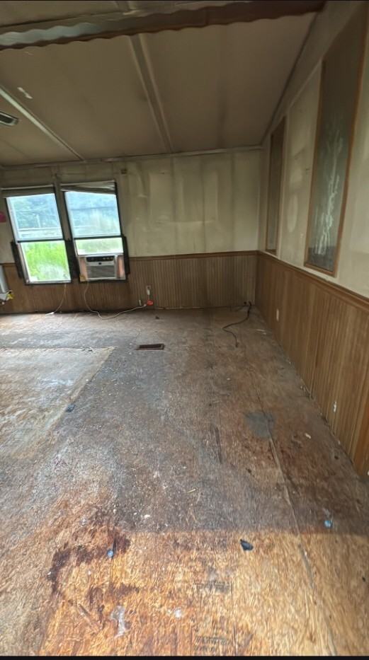795 Jenkins Mill Rd - Photo 3 of 15
