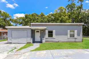5761 Iris Blvd - Photo 1 of 1