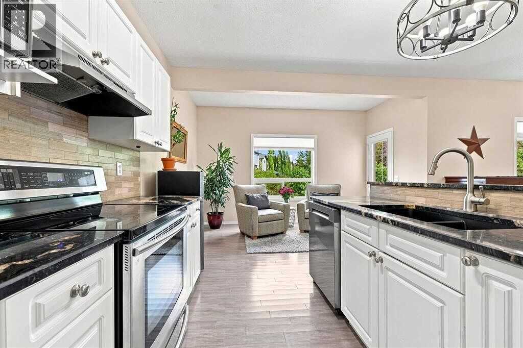 106 Crystal Shores Manor - Photo 5 of 18