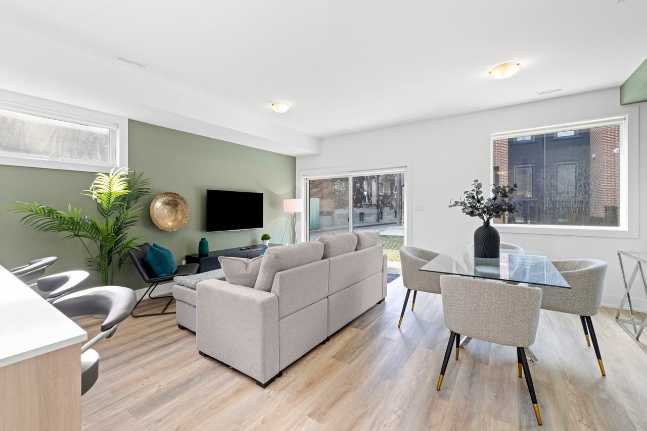 447 Lansdowne Avenue - Photo 5 of 25