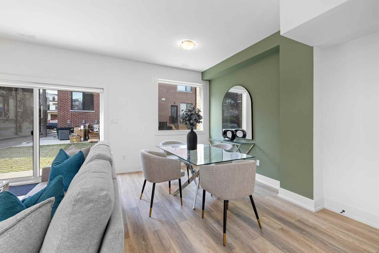 447 Lansdowne Avenue - Photo 7 of 25