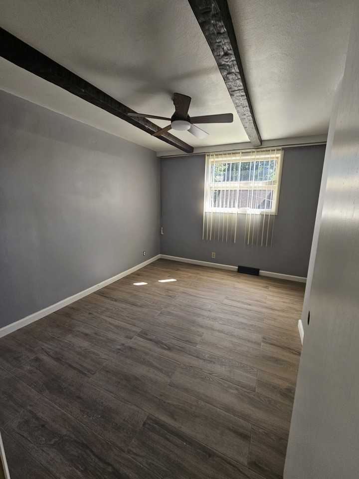 740 Clifton St #NA - Photo 7 of 9