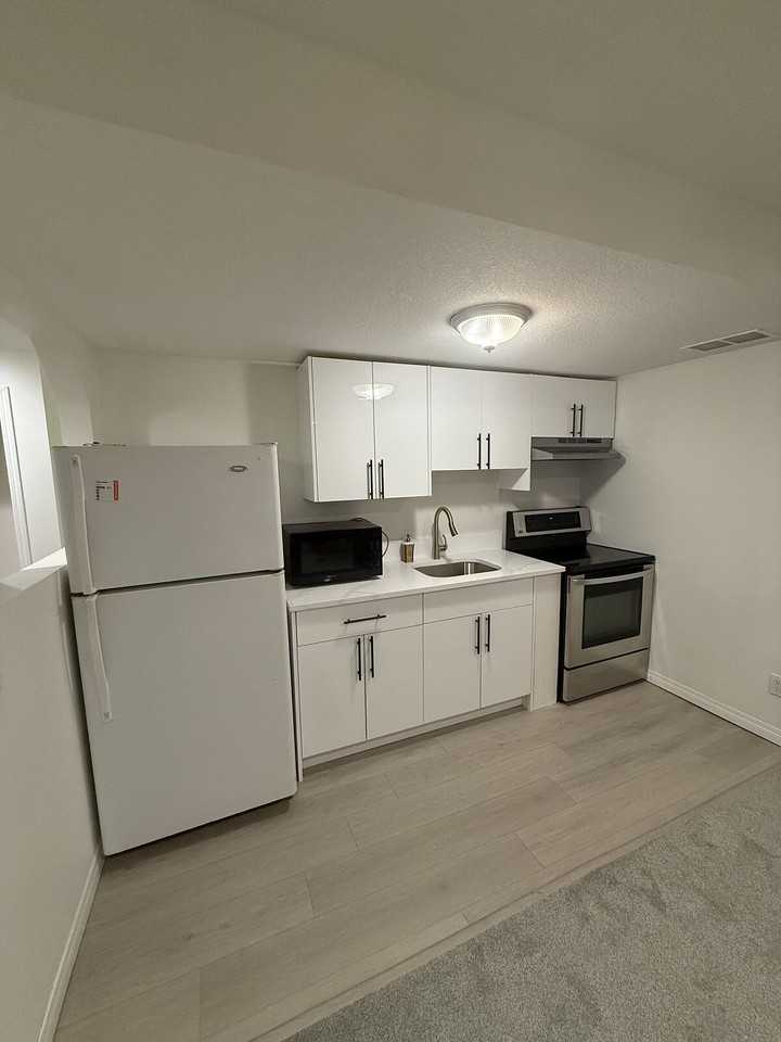 72 Saddleland Way Ne - Photo 2 of 10