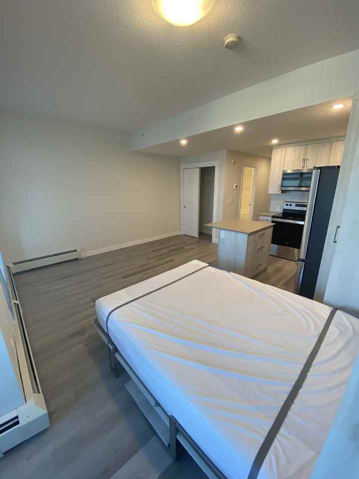 1400 10 Ave Sw - Photo 2 of 7