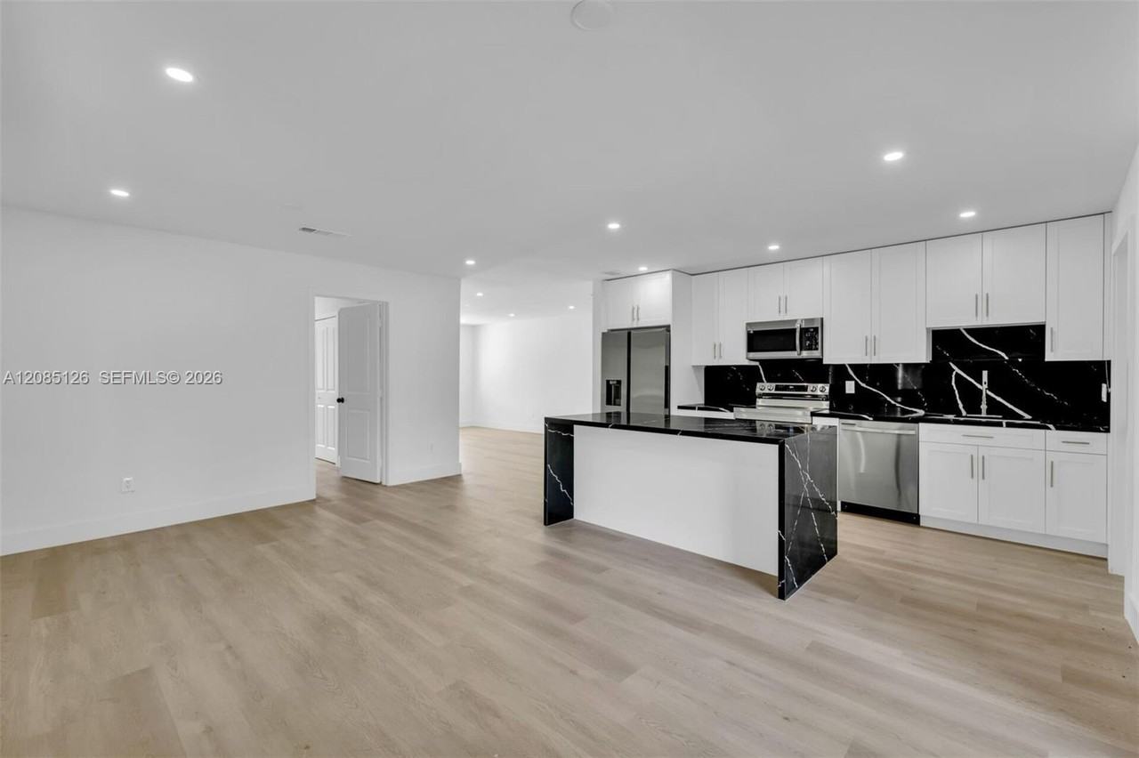 1597 Ne 143rd St #NA - Photo 5 of 25