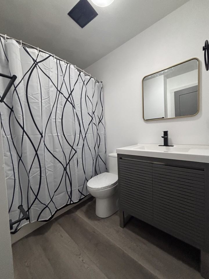 404 3rd Street Pl Sw #404 - Photo 4 of 10