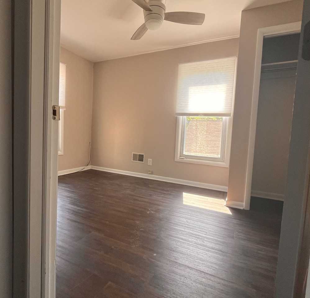 264 Kenwood Ave #NA - Photo 3 of 6