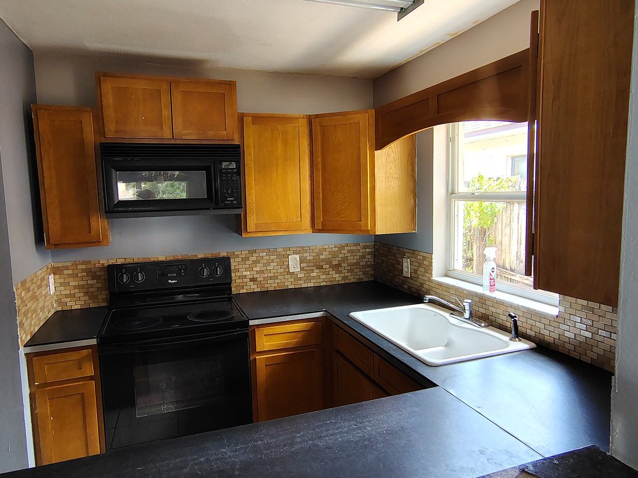 4032 Boston Common St #NA - Photo 2 of 9