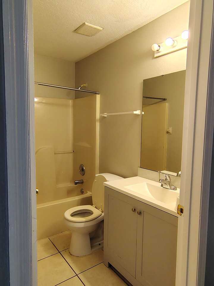 4032 Boston Common St #NA - Photo 7 of 9