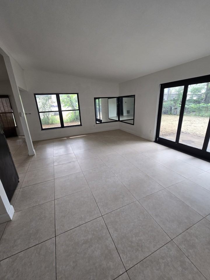 5837 Perrine Dr #NA - Photo 3 of 7