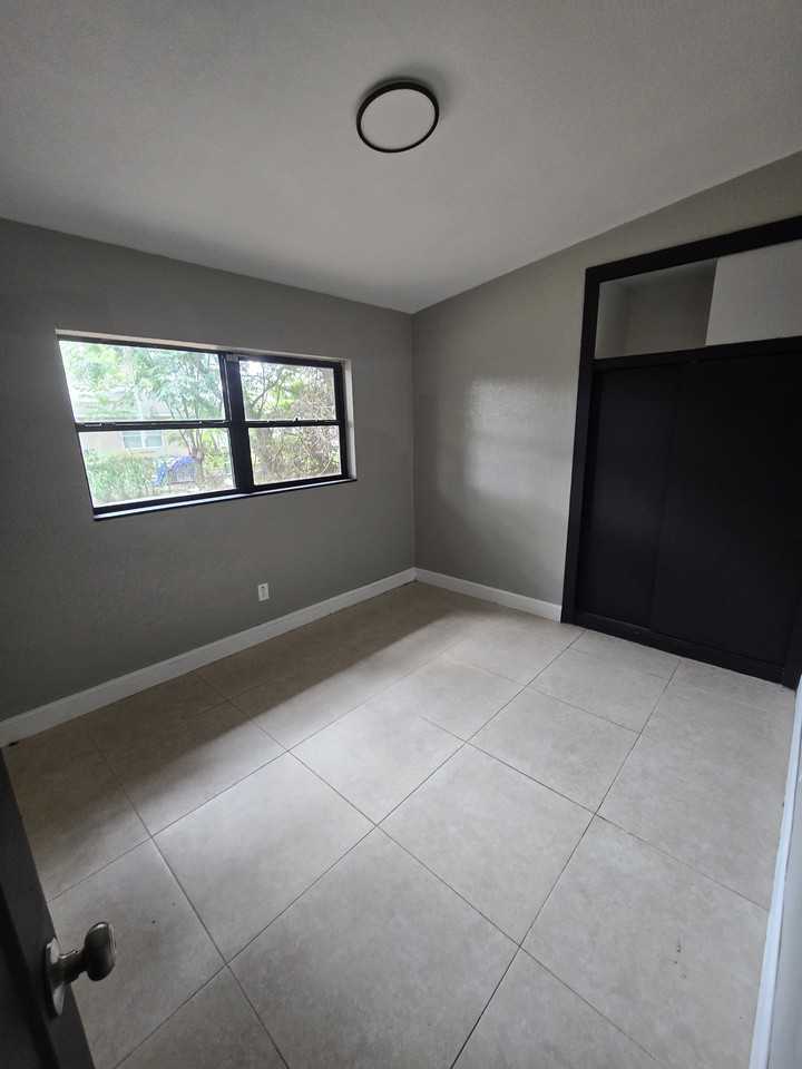 5837 Perrine Dr #NA - Photo 4 of 7