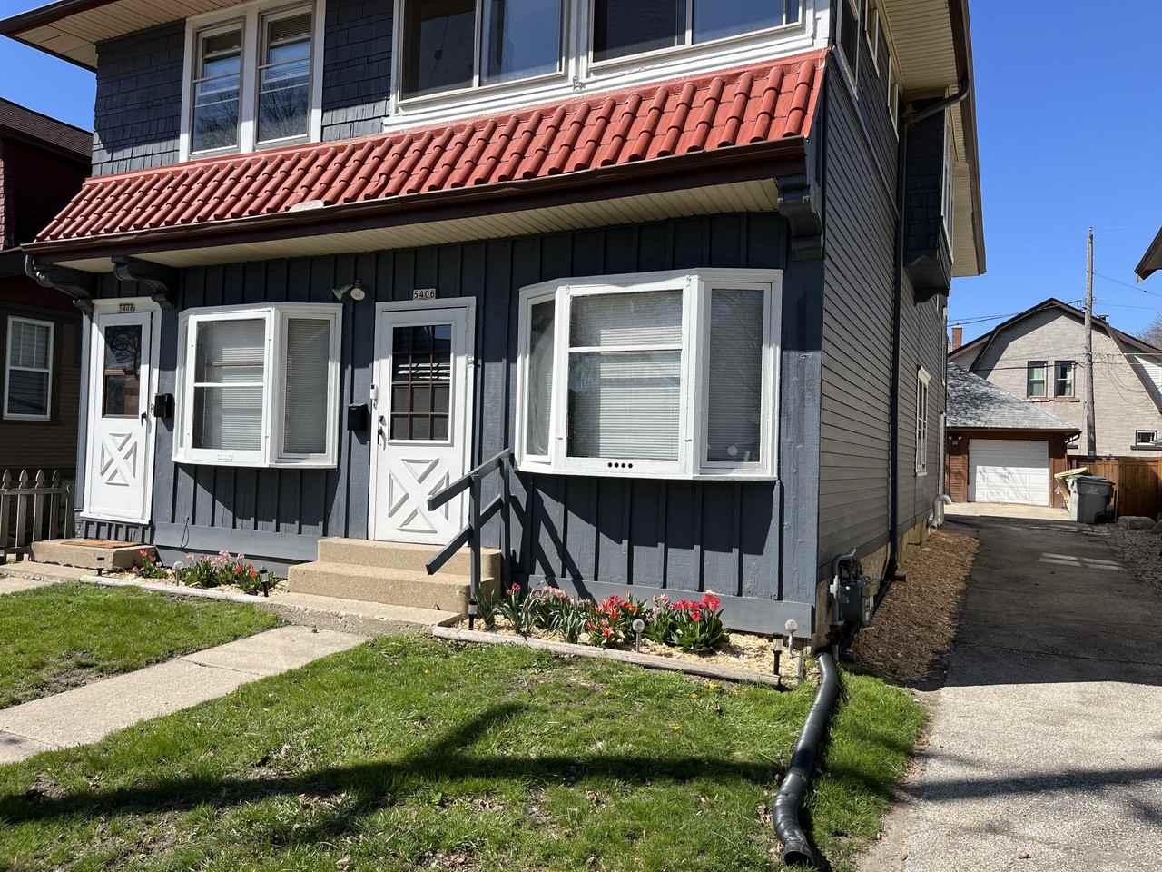 5406 W Lloyd St - Photo 3 of 10