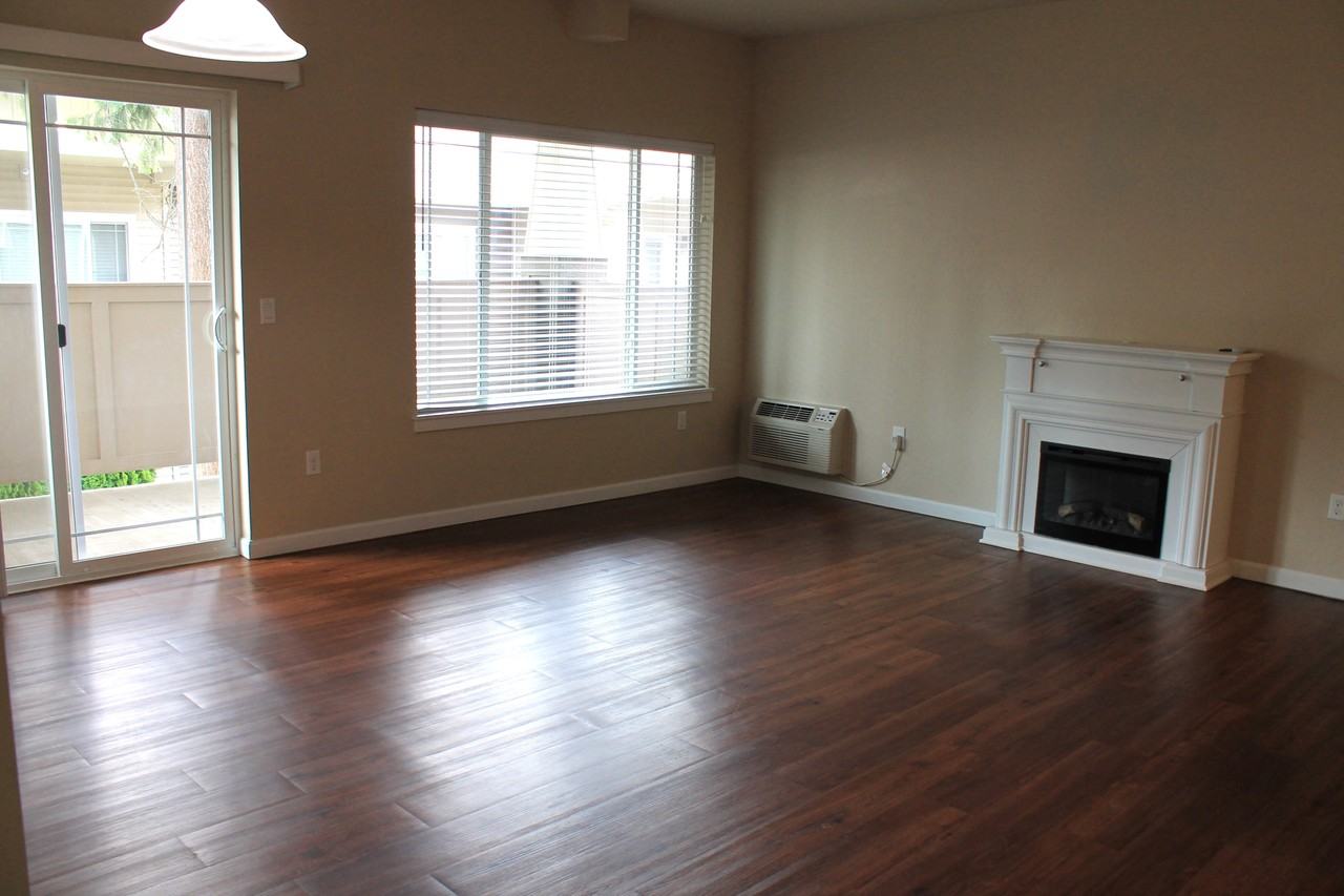 1065 W Rustic Lodge Dr #206 - Photo 2 of 12