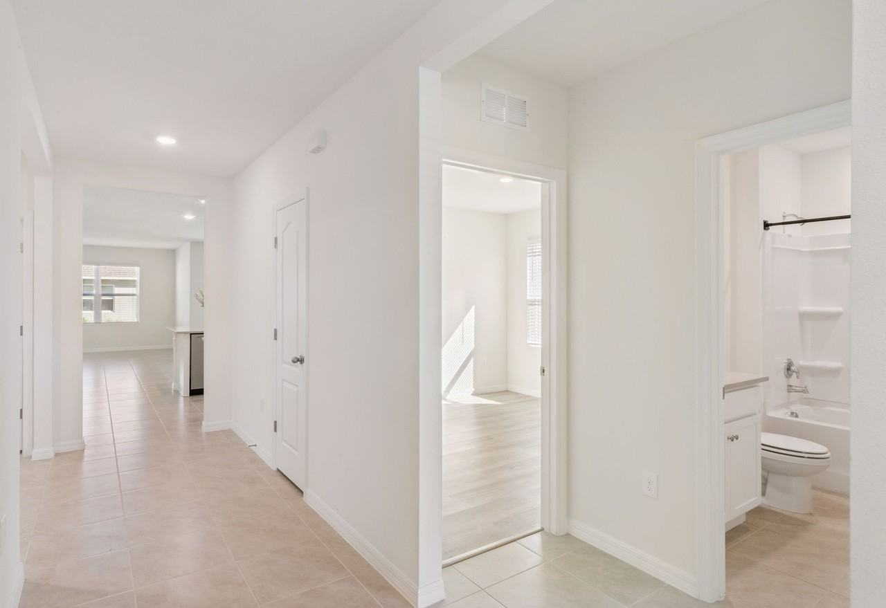 2806 Jamaica Way #NA - Photo 5 of 24