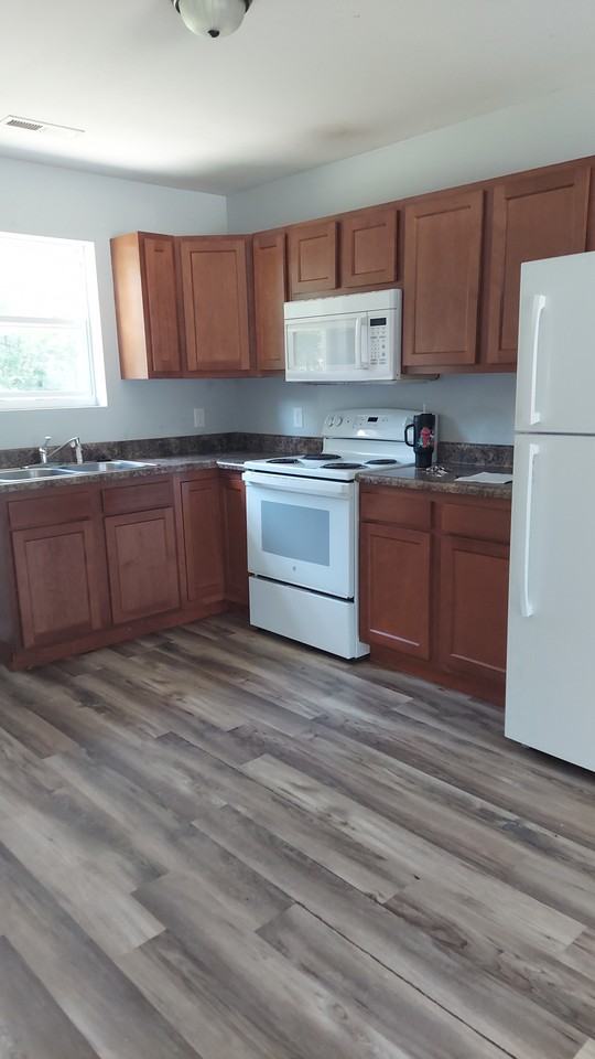909 W Love St #NA - Photo 5 of 9