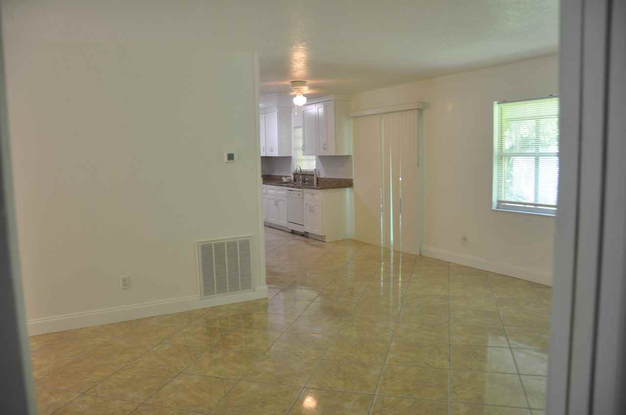 2102 Las Palmas Cir #NA - Photo 7 of 13