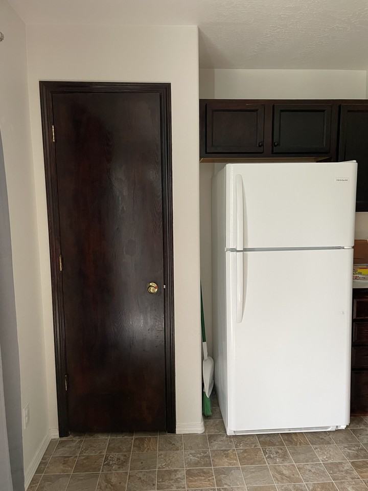 1610 E Coeur D Alene Ave #B - Photo 7 of 13