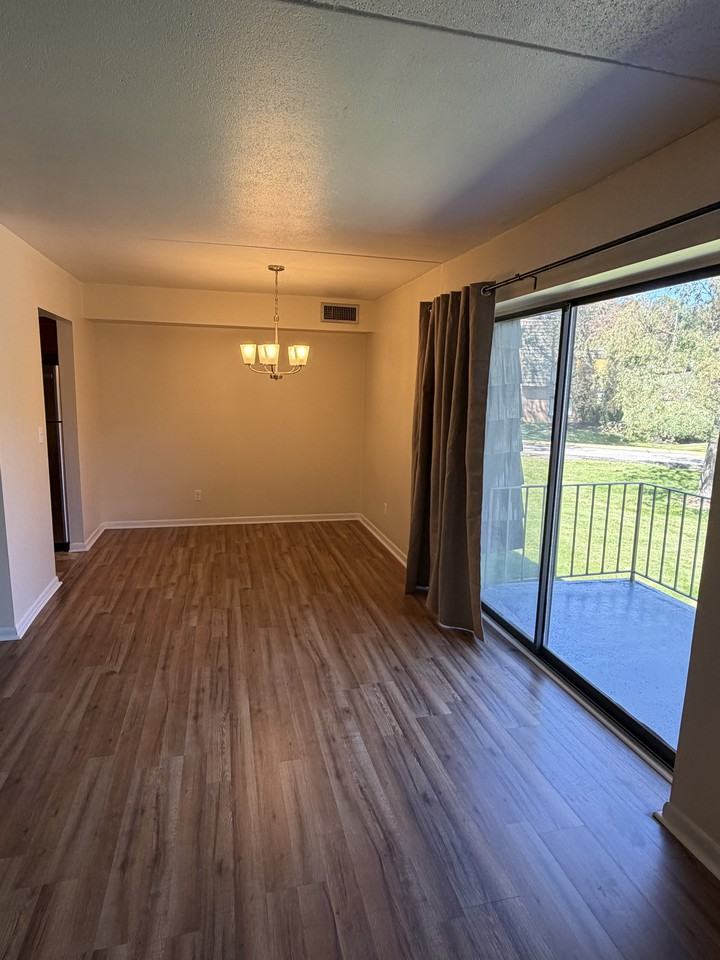 1325 Forest Green Dr #1325 - Photo 6 of 15