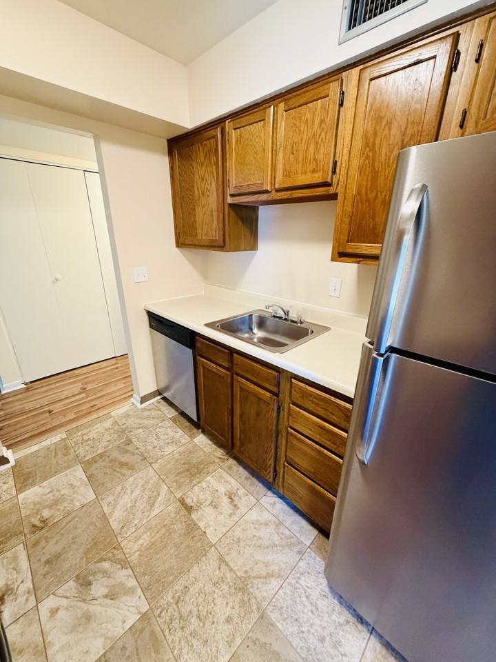 1325 Forest Green Dr #1325 - Photo 7 of 15