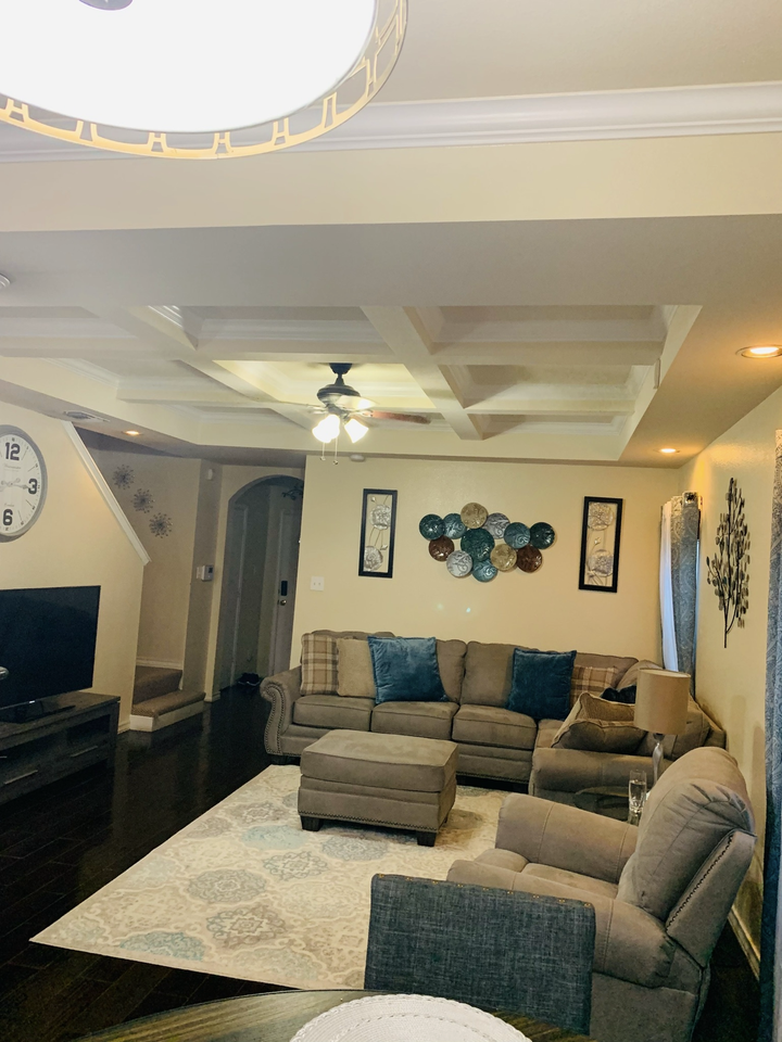 5015 Flipper Dr - Photo 6 of 12