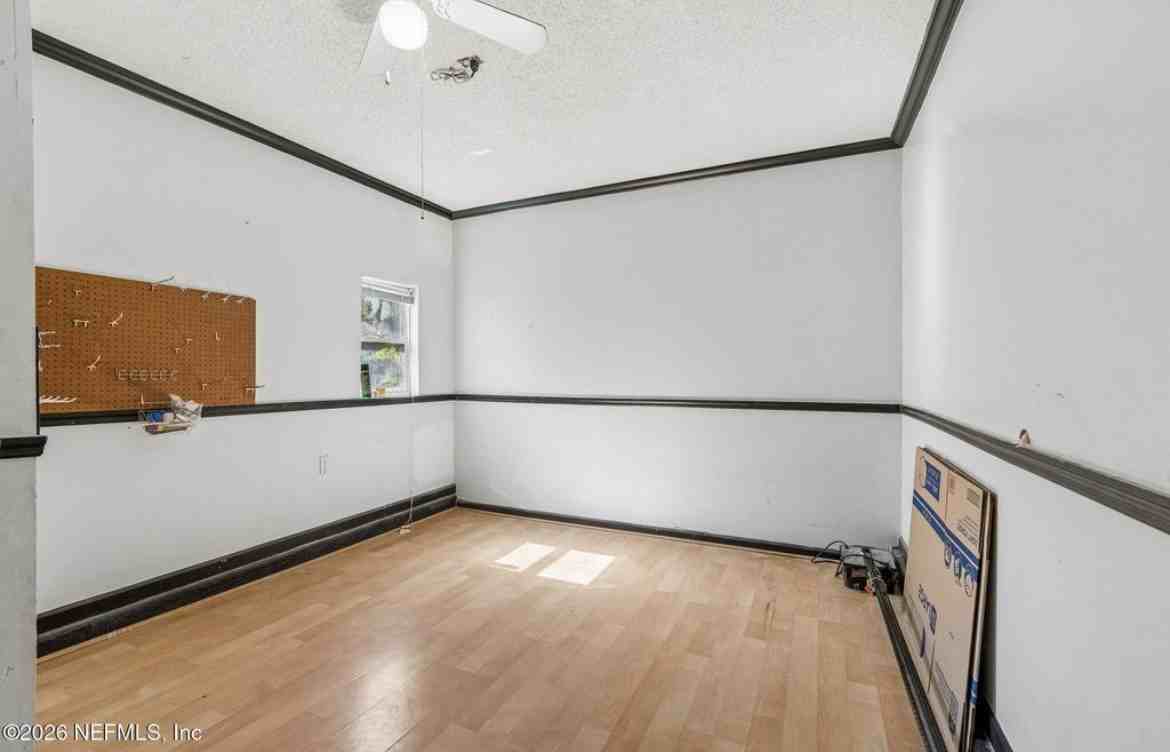 5065 Knightsbridge Cir N #NA - Photo 3 of 15