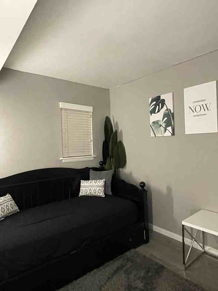 2 Low Hill Ln - Photo 3 of 11
