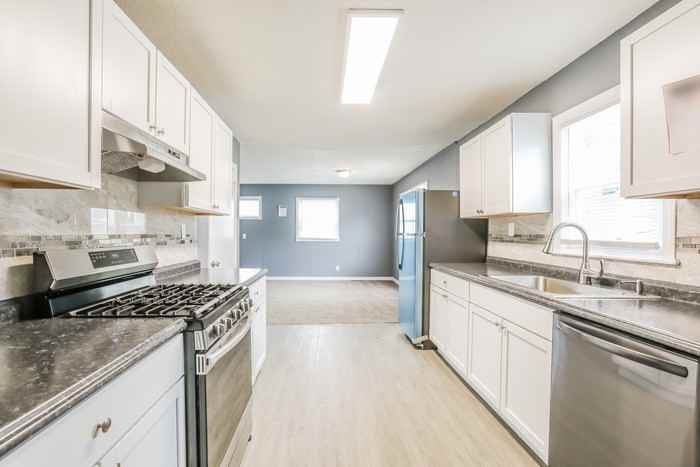 10608 E 28th St S - Photo 6 of 12