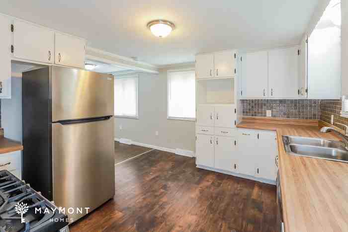 807 Ne 82nd Ter - Photo 7 of 13