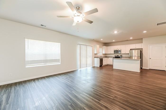 253 Clydesdale Cir - Photo 7 of 16