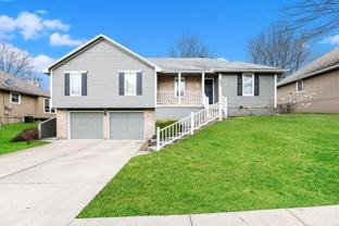 441 Nw Chateau Dr - Photo 1 of 1