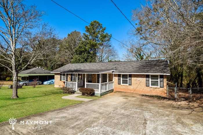 248 Essex Dr - Photo 4 of 14