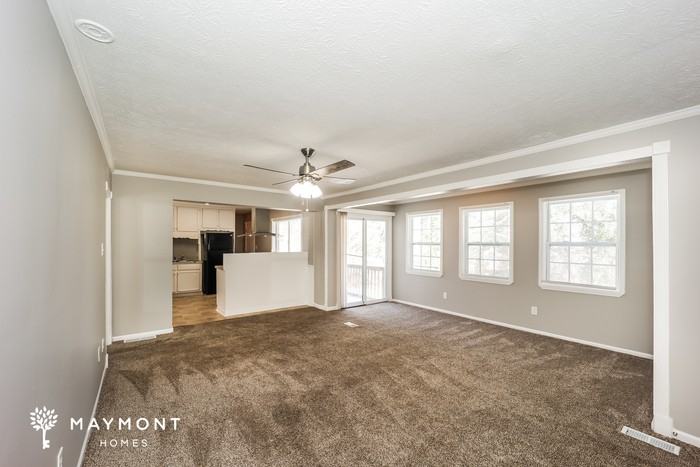 248 Essex Dr - Photo 6 of 14