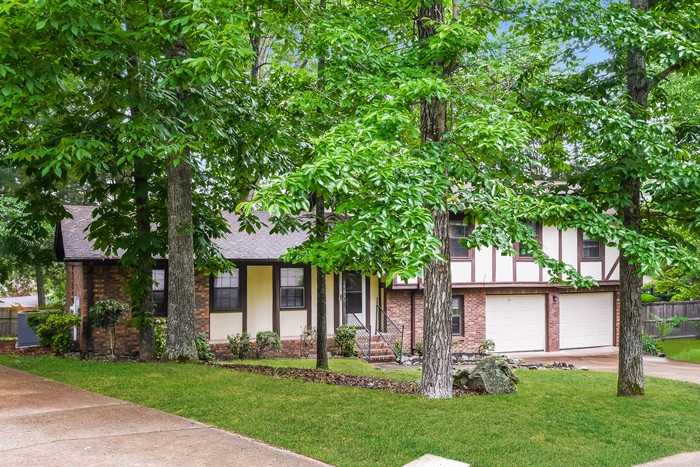2500 Glen Echo Cir Se - Photo 5 of 13