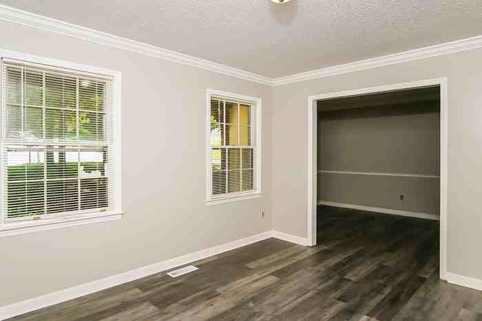 2500 Glen Echo Cir Se - Photo 6 of 13