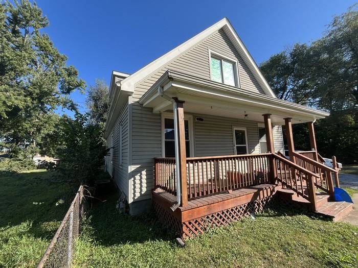 2254 Lee Ave - Photo 2 of 33