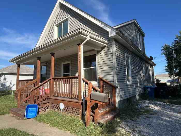 2254 Lee Ave - Photo 3 of 33