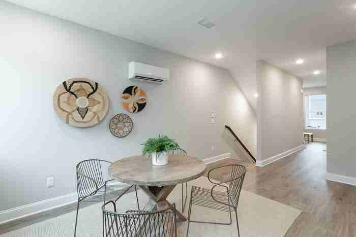 2392 E 18th Street Pl - Photo 4 of 18