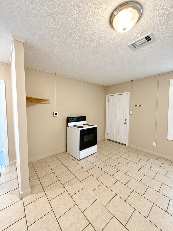 2825 Roy St #A - Photo 7 of 15