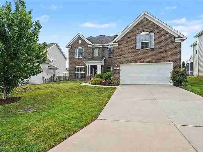 6017 Stone Valley Way - Photo 3 of 43