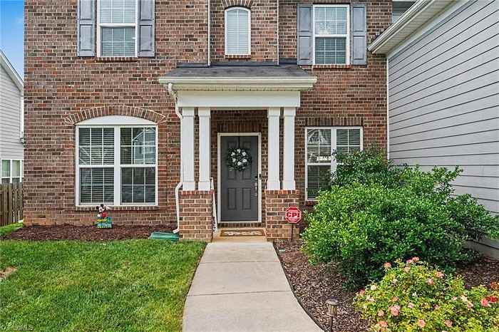 6017 Stone Valley Way - Photo 4 of 43