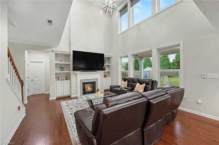 6017 Stone Valley Way - Photo 7 of 43