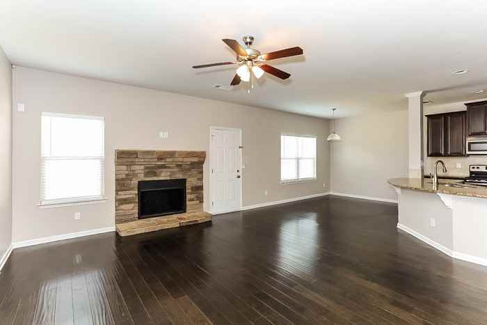 1536 Pressley Ln - Photo 5 of 22